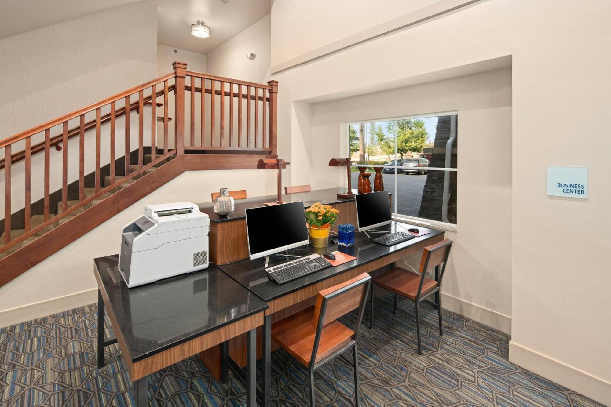 Holiday Inn Express Hotel & Suites Coeur D'Alene I-90 Exit 11 By Ihg Exterior photo